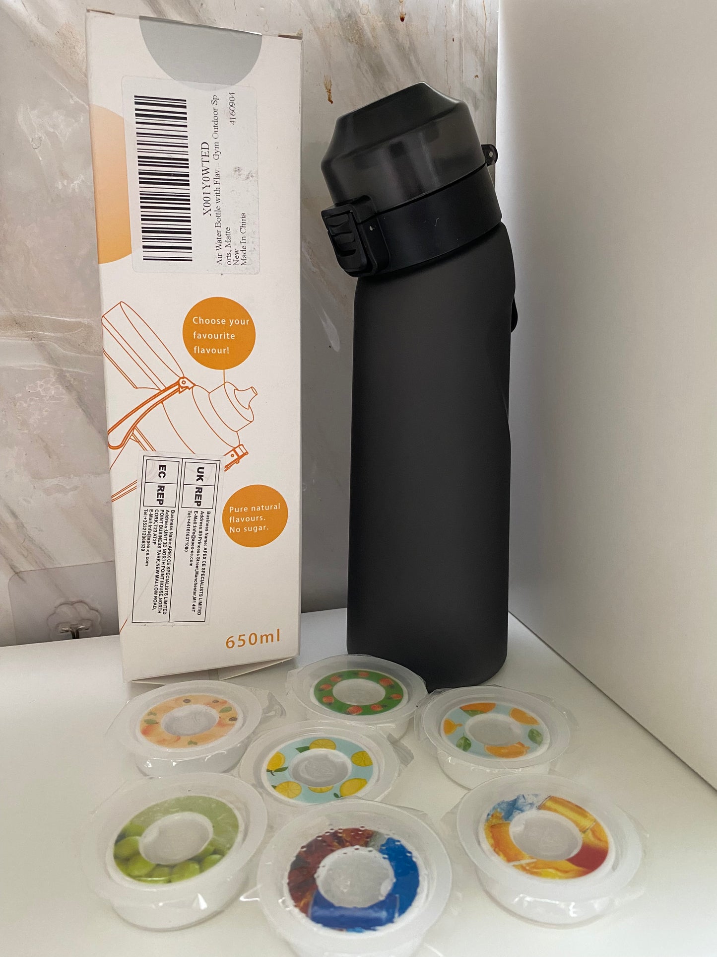 Airup style drinks bottle with 7 pods