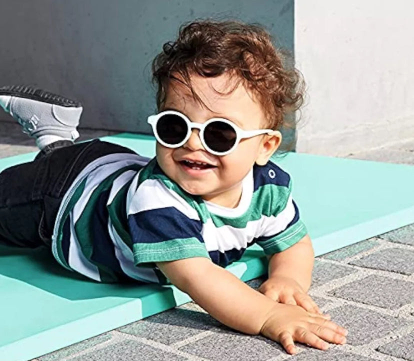 Baby sunglasses 100% UV CAT 3 0-36 months RRP £24.99